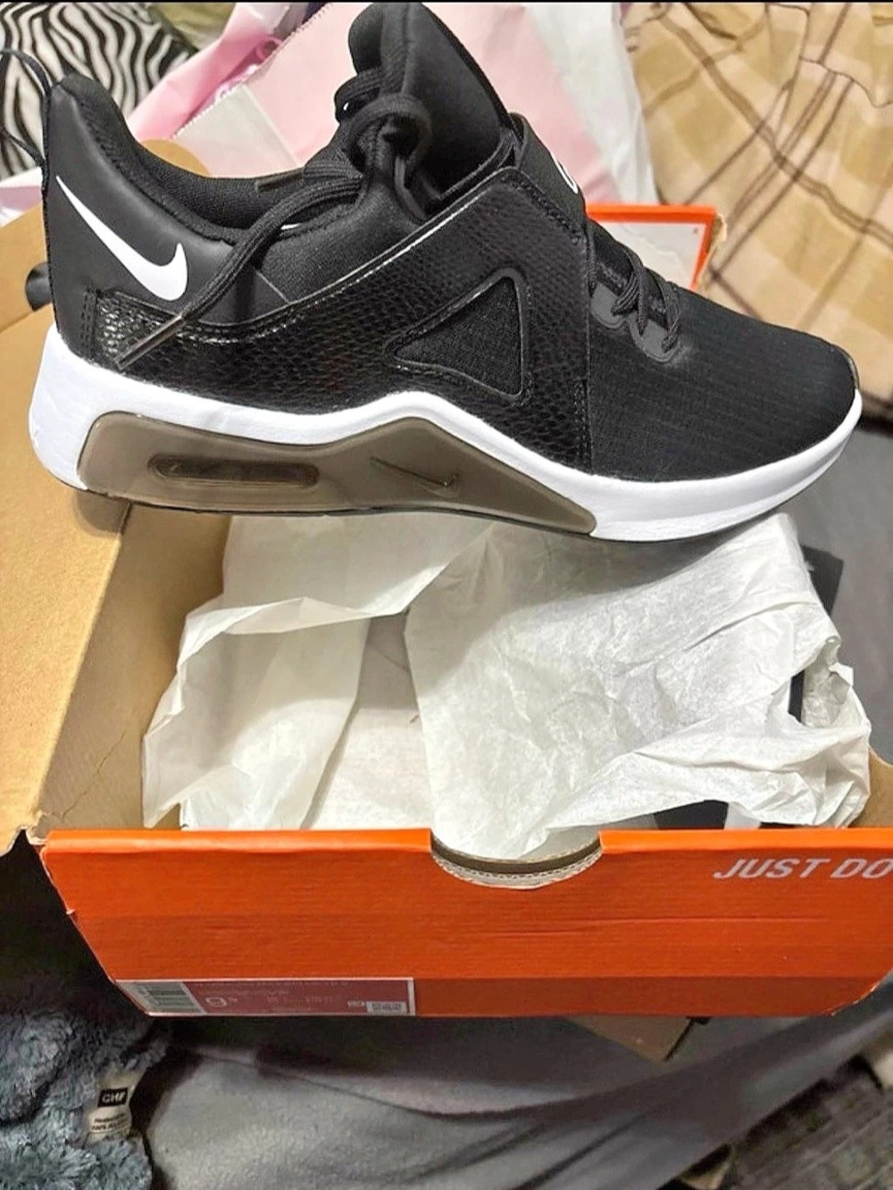 Nike Air Max Bella TR 5 Women's Black & White US 9.5